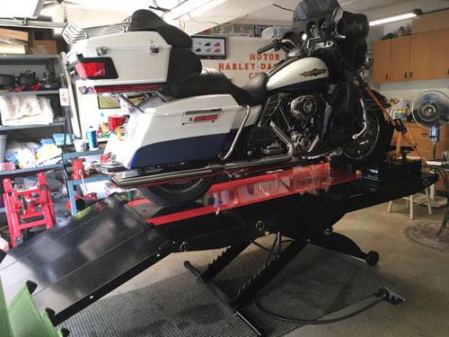 HD Ultra Limited on PRO 1200SEMAX motorcycle lift ubmitted by Don from Dracut
