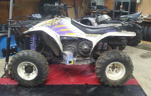 Polaris Scrambler 400 ATV on Elevator 1800U ATV UTV Lift Table