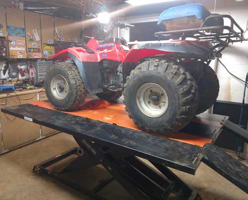 1991 Suzuki Quadrunner 250 Elevator 1800 lift