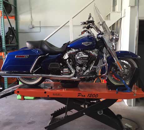 2015 Harley Davidson Road King on PRO 1200 Lift at Affordable Powersports Solutions