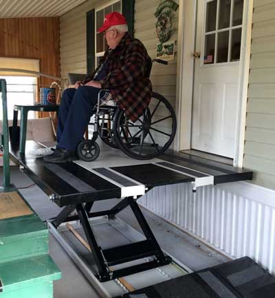 PRO 2500 UTV lift used for wheelchair lift