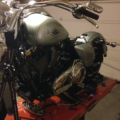 Harley Davidson Road King from Alika in Washington on pro 1200 lift