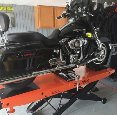 2008 Harley Street Glide on PRO 1200 motorcycle lift submitted by Chris in Ohio