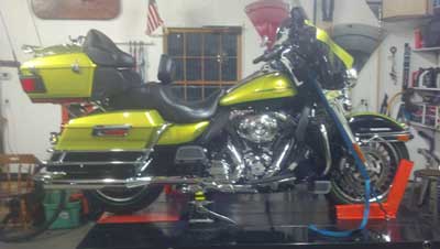 2011 Ultra Limited motorcycle on PRO1200 motorcycle lift