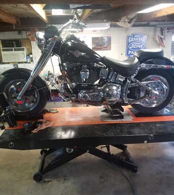 Dutch's Kustoms makes this Fatboy into a Trike using the PRO 1200 motorcycle lift