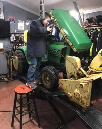 John Deere Mower on PRO 1200SEMAX Lift Table