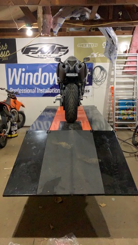 Yamaha on PRO 1200SEMAX Lift Table