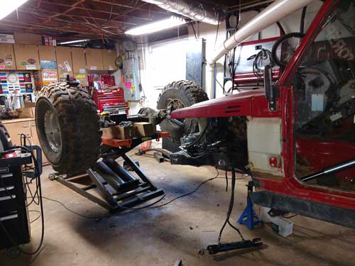 Suzuki Samarai Rock Crawler on Lift