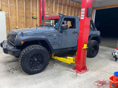 OHX-10 Jeep Wrangler on 2 Post Lift Chris Canaan ME