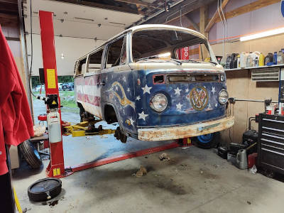 VW Bus 2 Post Lift