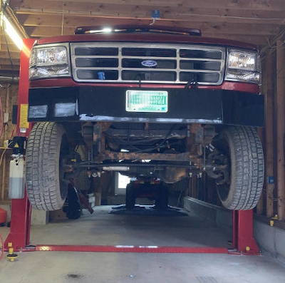 Amgo Hydraulics BP-9X 2 Post Lift with Truck Duncan